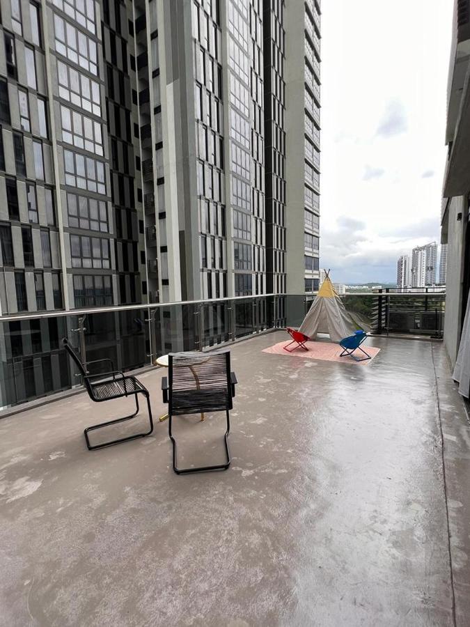 D Bunga مسلم Homestay Pool View Legoland Nusajaya Nusajaya  Exterior foto